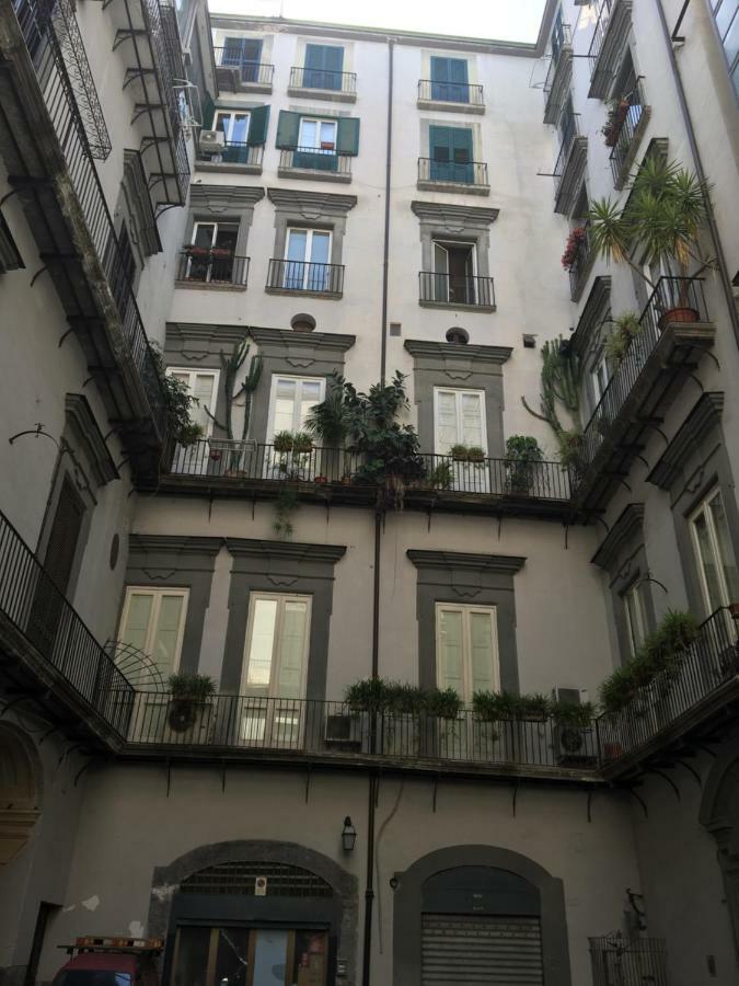 Le Rondini Della Pietrasanta Nápoles Exterior foto